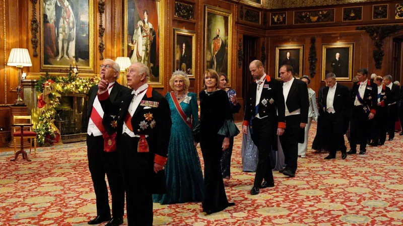 Steinmeier and the King were pictured with guests ahead of the banquet on Wednesday evening